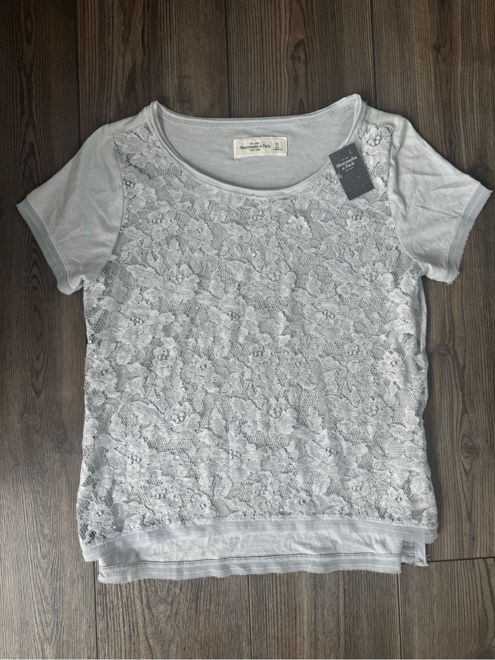 Abercrombie & Fitch A&F Women's Light Gray Blue Lace Front Tee XS